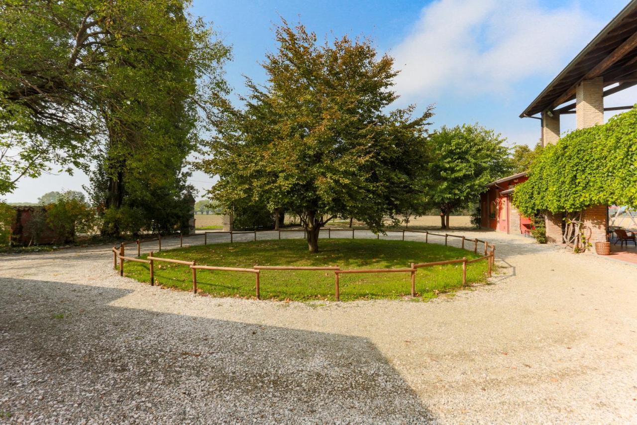 Agriturismo Le Corti Della Gualdana Voghera Εξωτερικό φωτογραφία